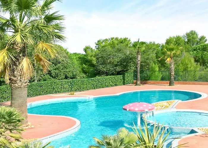 Chalet Climatisé 6 Pers., Piscine Chauffée, Parking, Terrasse Teck, Calme Près Plages Et Commerces - Fr-1-607-59 Agde