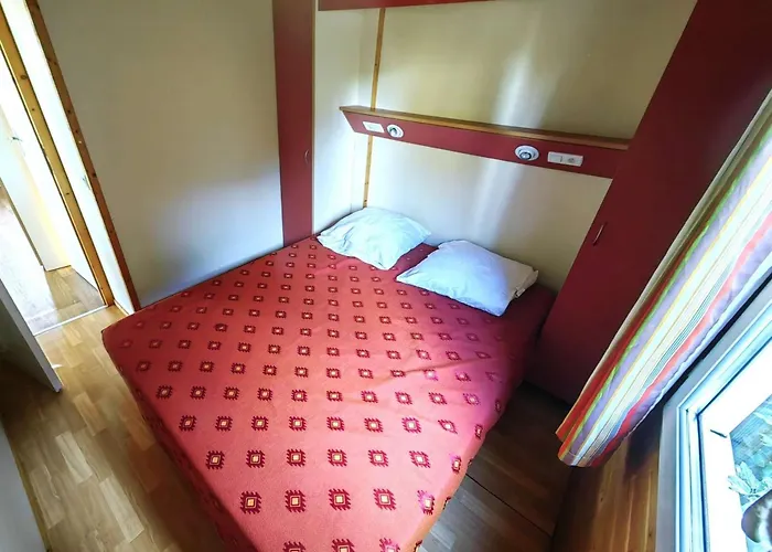 Chalet Climatisé 6 Pers., Piscine Chauffée, Parking, Terrasse Teck, Calme Près Plages Et Commerces - Fr-1-607-59 *